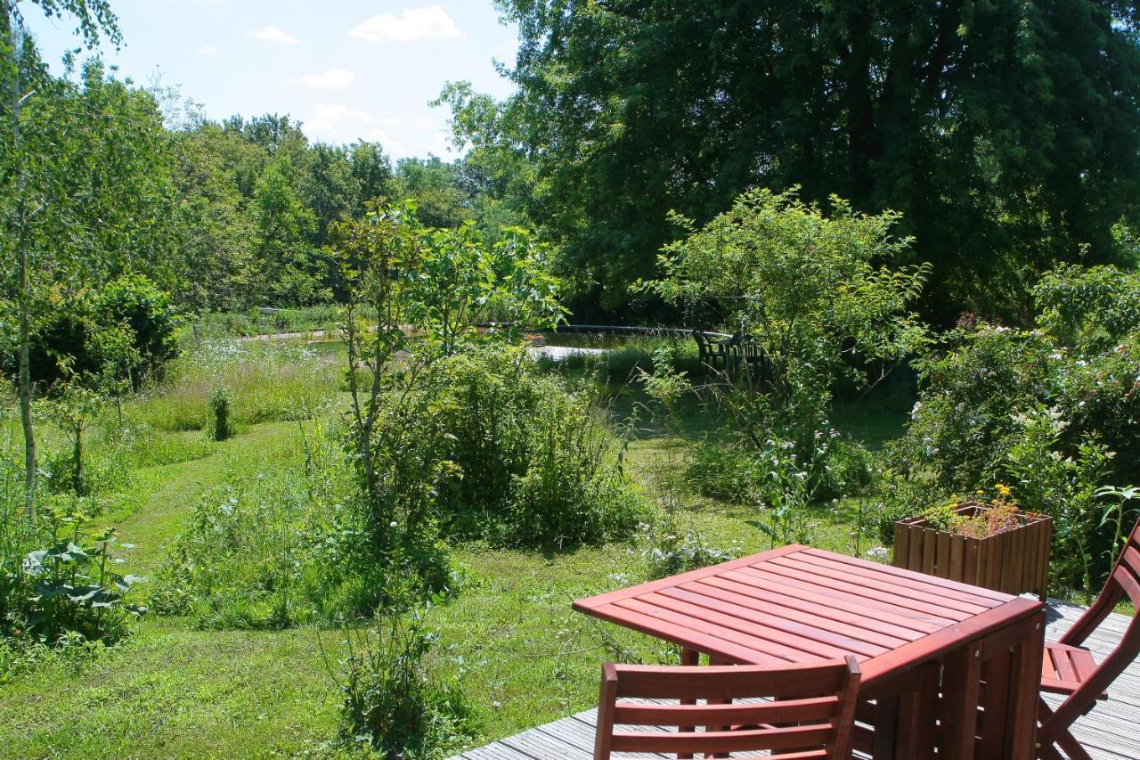 Ecolieu Le Chant Du Temps Bed and Breakfast Saint-Usuge Exteriör bild